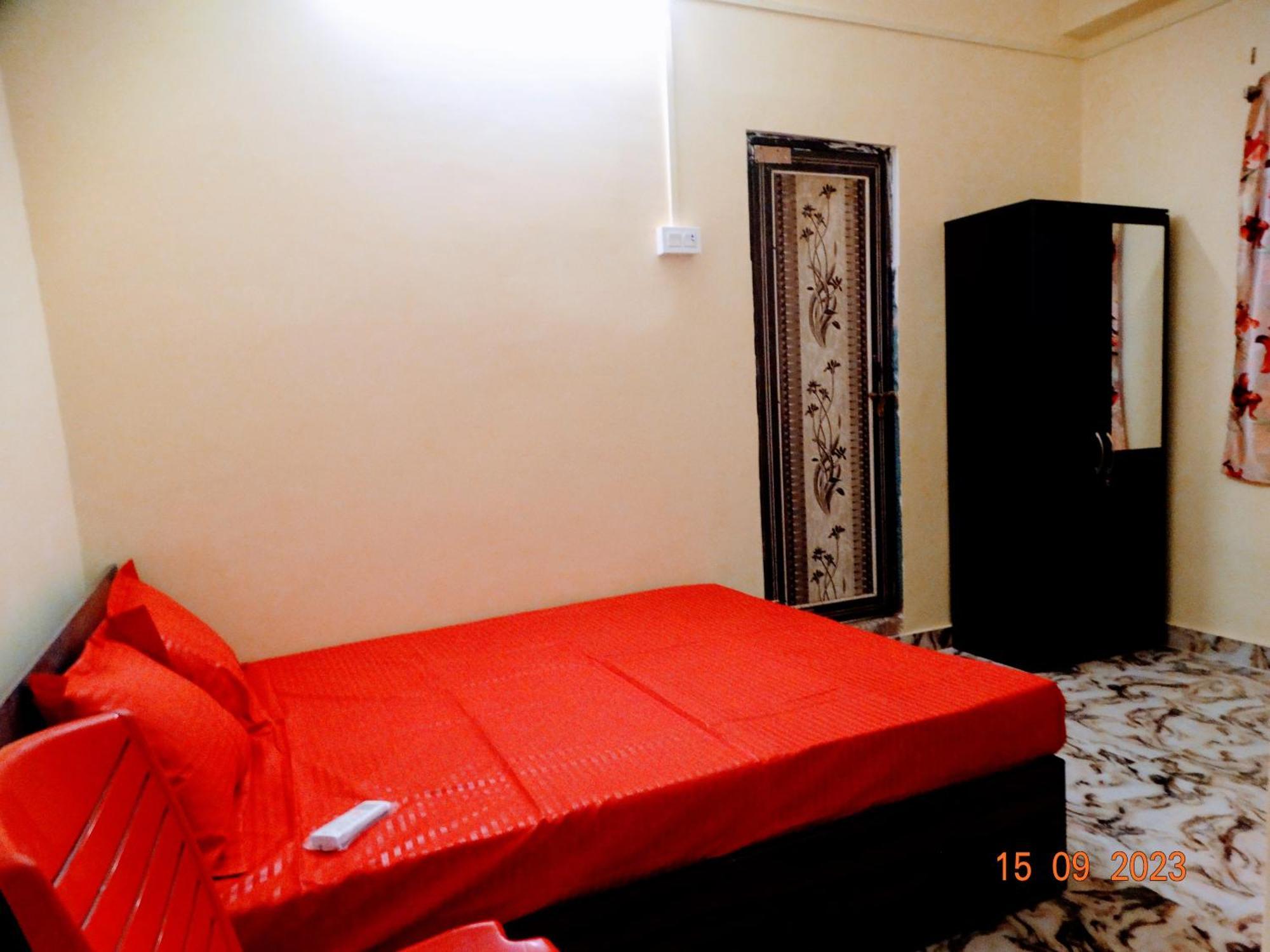 Shree Ram Sia Hotel An Unit Of Shree Ram Sia Trading And Residency Gaya Exterior photo