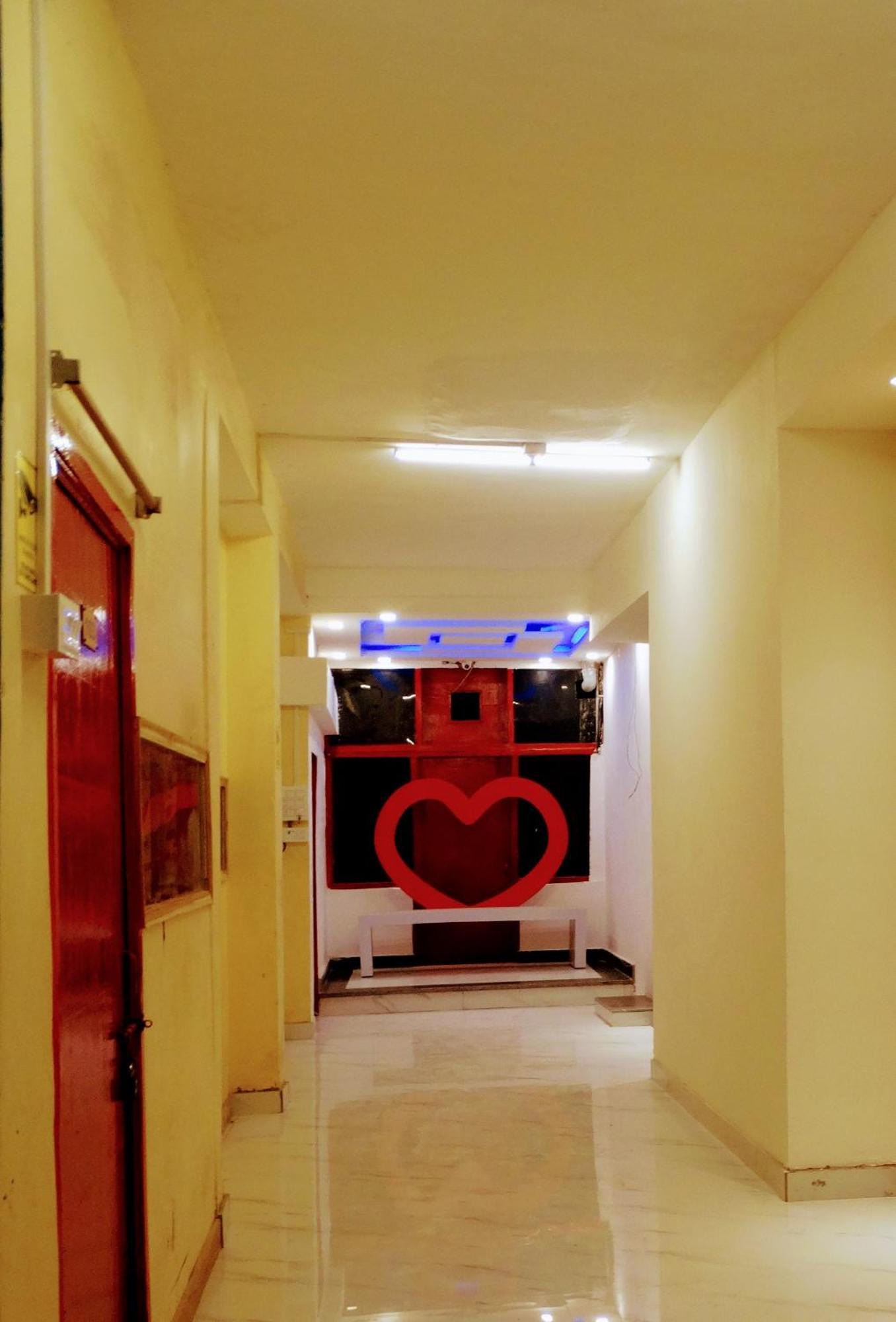 Shree Ram Sia Hotel An Unit Of Shree Ram Sia Trading And Residency Gaya Exterior photo