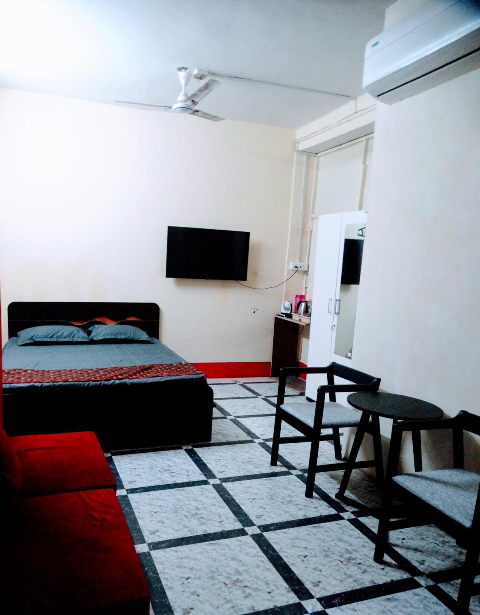 Shree Ram Sia Hotel An Unit Of Shree Ram Sia Trading And Residency Gaya Exterior photo