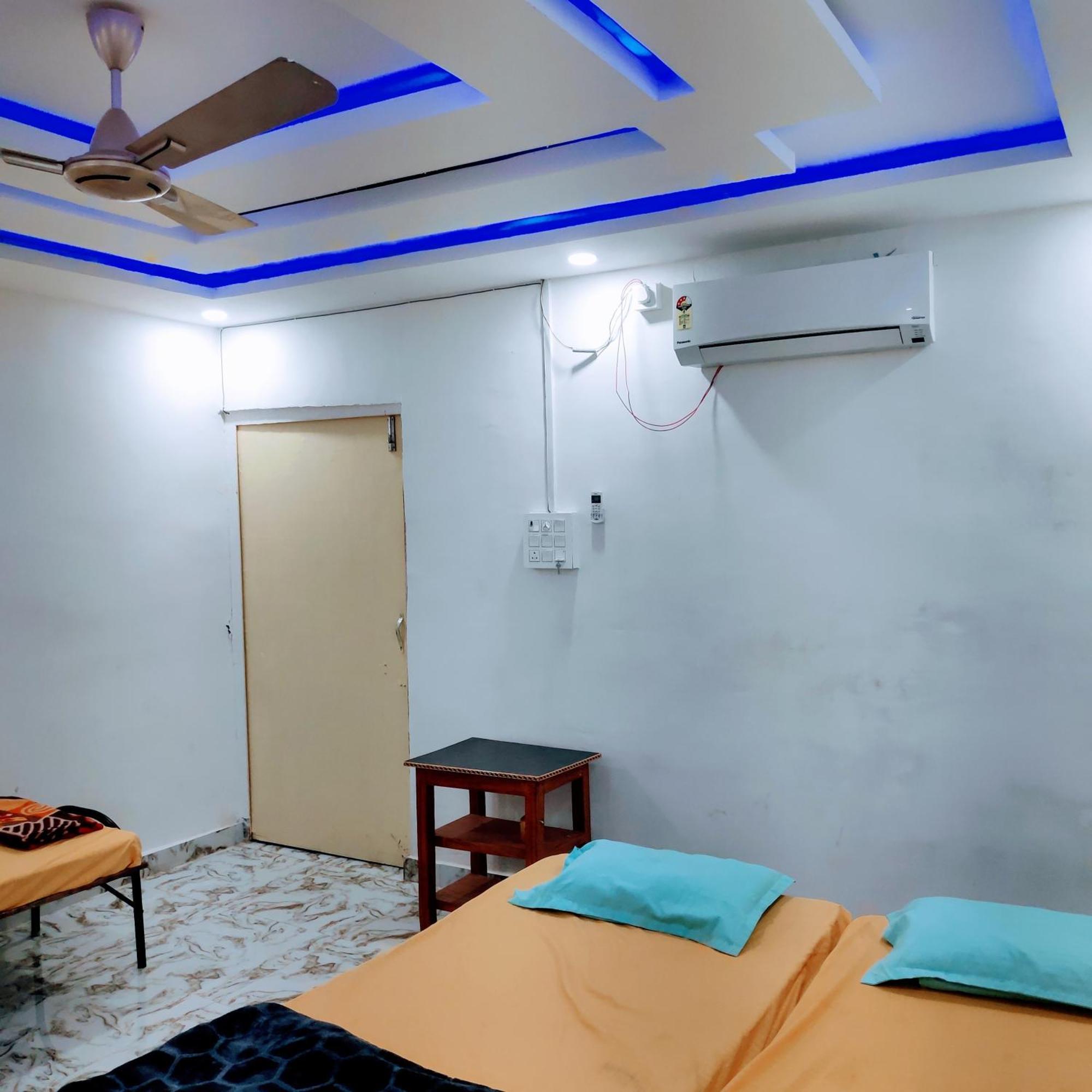 Shree Ram Sia Hotel An Unit Of Shree Ram Sia Trading And Residency Gaya Exterior photo
